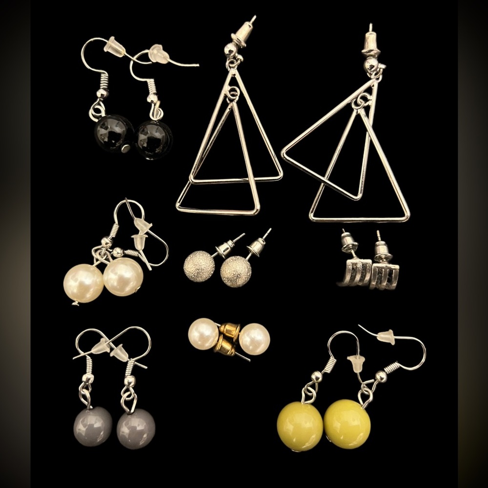 Set of 8 pairs of dangle and stud earrings